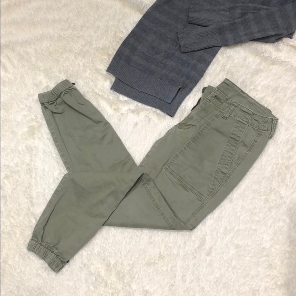 Cabi Traveler Ankle Zip Jogger Pants Size 00